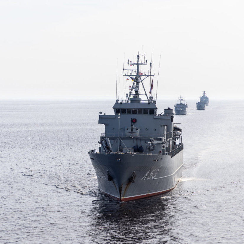 Demining exercise in the Baltic Sea