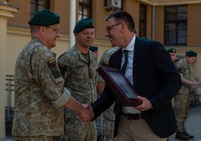 Karo medicinos tarnybai pradeda vadovauti plk. ltn. Valdas Meškauskas - 2