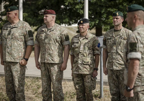 Mokymo ir doktrinų valdybos vadas brg. gen. Alvydas Šiuparis atsisveikino su kovine vėliava - 5