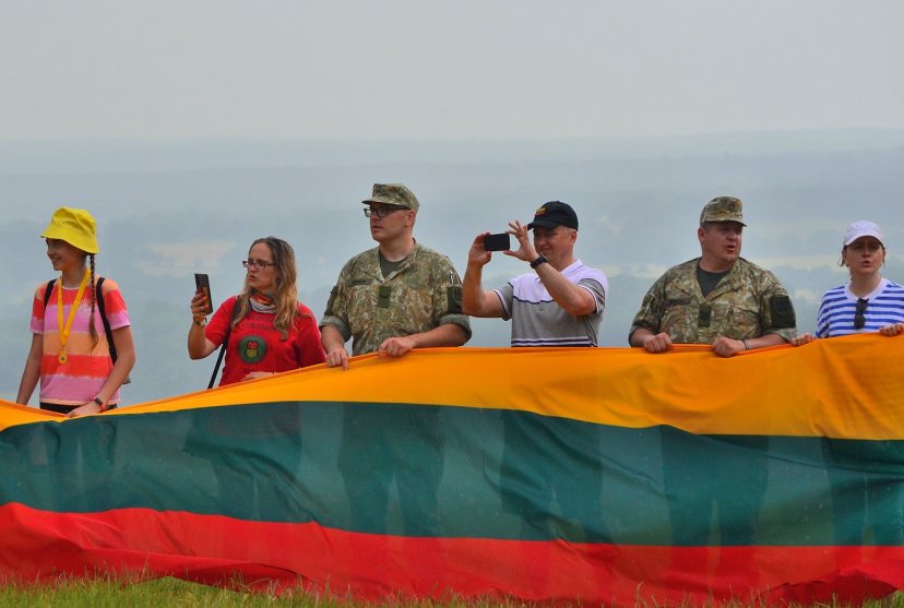 Karo prievolės ir komplektavimo tarnybos atstovai pakvietė Jungtinėje Karalystėje gyvenančius...