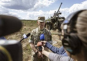 Pirmą kartą Lietuvoje savaeigės haubicos „Caesar“ atlieka ugnies uždavinius - 14