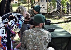 Lietuvos kariuomenės kariai aplankė Klaipėdos vaikų ligoninės pacientus - 2