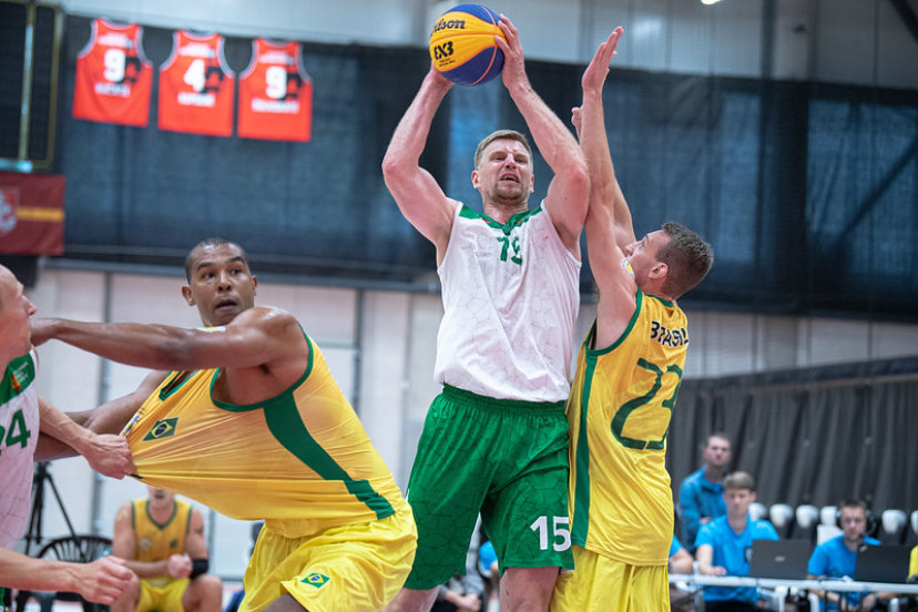 Pasaulio 3x3 kariškių krepšinio čempionate antrus metus iš eilės triumfavo Lietuvos vyrų...