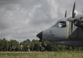 Lietuvos ir Nyderlandų specialiųjų operacijų pajėgos treniruojasi taktinį orlaivių tupdymą... - 3