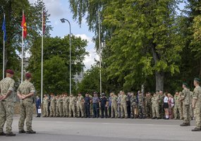 KASP Dariaus ir Girėno rinktinės kovinę vėliavą perėmė plk. ltn. Egidijus Morkūnas - 3