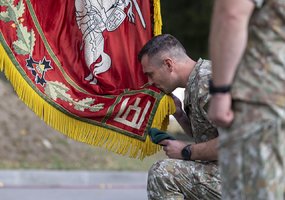 KASP Dariaus ir Girėno rinktinės kovinę vėliavą perėmė plk. ltn. Egidijus Morkūnas - 5