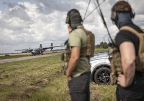 Lietuvos ir Nyderlandų specialiųjų operacijų pajėgos treniruojasi taktinį orlaivių tupdymą... - 8