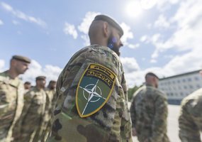 Tarnybą Lietuvoje pradeda naujos rotacijos NATO Priešakinių pajėgų kovinė grupė  - 3