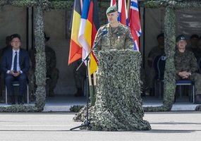 Tarnybą Lietuvoje pradeda naujos rotacijos NATO Priešakinių pajėgų kovinė grupė  - 10