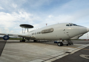 Lietuvoje dislokuota NATO išankstinio perspėjimo ir kontrolės sistema AWACS - 7