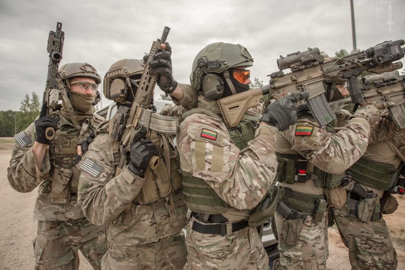 Lietuvoje vieši JAV  Specialiųjų operacijų pajėgų vadas gen. Bryan P. Fenton 