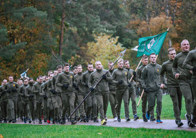 Pagarbos ir paramos bėgimu „In Memoriam“ pagerbti Lietuvos ir Ukrainos kariai  - 8