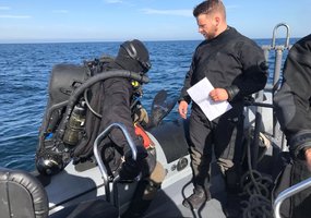 Karinių jūrų pajėgų narai tarptautinės operacijos metu sunaikino II pasaulinio karo miną - 1