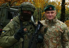 Ukrainos kariuomenės vyriausiasis puskarininkis lanko Lietuvoje rengiamus Ukrainos karius - 4
