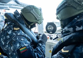 Karinės jūrų pajėgos demonstravo kaip vykdoma išminavimo operacija Baltijos jūroje - 3