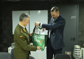 Lietuvos kariuomenė pasirašė bendradarbiavimo sutartį su krepšinio klubu Kauno „Žalgiris” - 2