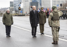 Lietuvos kariuomenės gimtadienis sudrebino Konstitucijos prospektą - 1