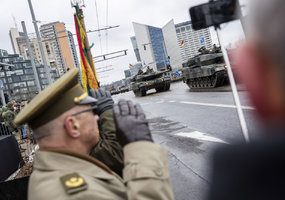Lietuvos kariuomenės gimtadienis sudrebino Konstitucijos prospektą - 4