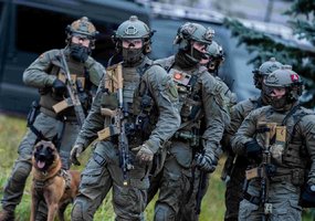 Specialiųjų operacijų pajėgų kariai Vilniuje treniruojasi užtikrinti kritinės infrastruktūros... - 4