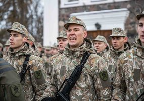 Karaliaus Mindaugo husarų batalione 295 jaunuoliai prisiekė tarnauti Lietuvos Respublikai - 5