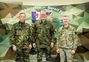 Lietuvai priskiriama 21-oji Vokietijos kariuomenės greitojo reagavimo brigada, kariuomenės vadas... - 8