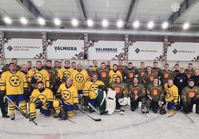 Lietuvos kariuomenės ledo ritulio rinktinė laimėjo bronzos medalius - 1