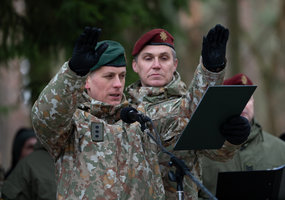 Kariai savanoriai prisiekė Adolfo Ramanausko-Vanago priesaikos vietoje - 12