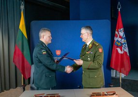 Lietuvos kariuomenė su institucijomis atnaujino bendradarbiavimo planus, užtikrinama greita... - 7