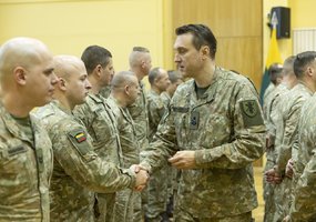 Pradedamas 2024 m. Ukrainos karių rengimo ciklas – Lietuvos kariuomenės instruktoriai išvyksta į... - 1