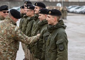 Lietuvos kariuomenės rezervą papildė dar viena jaunųjų karo inžinierių laida - 4