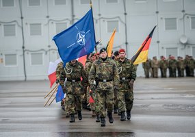 Tarnybą Lietuvoje pradeda penkioliktosios rotacijos NATO Priešakinių pajėgų kovinė grupė - 17