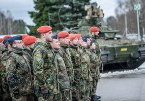 Tarnybą Lietuvoje pradeda penkioliktosios rotacijos NATO Priešakinių pajėgų kovinė grupė - 4