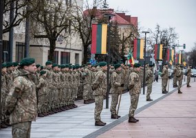 Iš misijos Irake grįžusiems kariams padėkota už tarptautinių įsipareigojimų vykdymą - 13