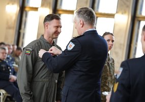 Karinės oro pajėgos paminėjo 105-ąsias Lietuvos karo aviacijos ir KOP 32-ųjų atkūrimo metines - 8