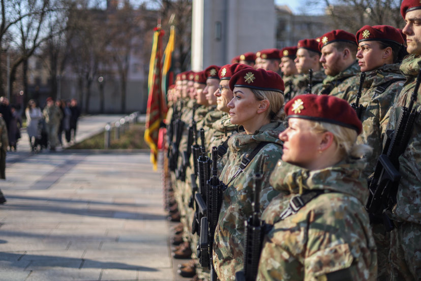 Kariai savanoriai prisiekė Lietuvos Respublikai