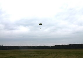 Oro erdvės stebėjimo ir kontrolės valdybos kariai dalyvavo Bazinio parašiutinio rengimo kurse - 10