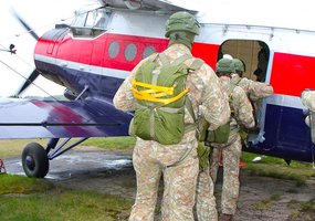 Oro erdvės stebėjimo ir kontrolės valdybos kariai dalyvavo Bazinio parašiutinio rengimo kurse - 5