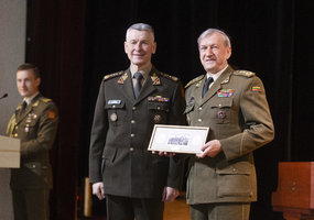 Kariuomenės vadas su atsargos karininkais mini 100-ąsias Atsargos karininkų sąjungos įkūrimo metines - 13