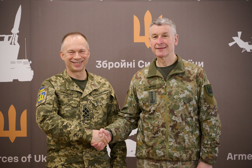 Lietuvos kariuomenės vadas darbo vizitu lankėsi Ukrainoje