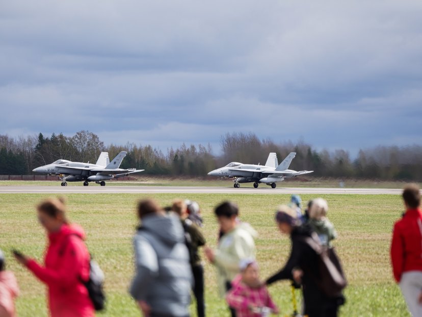 Tradiciniu bėgimu „Runway run 2024” pažymėtas Lietuvos įstojimo į NATO 20-metis