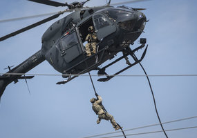 Lietuvoje vyksta tarptautinės NATO Specialiųjų operacijų pajėgų pratybos „Liepsnojantis kalavijas... - 1