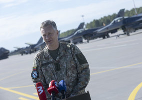 Lietuvos ir JAV kariai bendrose pratybose treniruojasi atlikti oro operacijas - 4