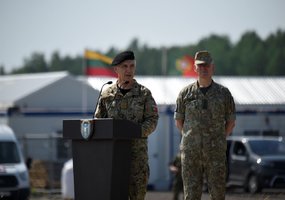 Lietuvoje lankėsi Portugalijos kariuomenės vadas - 1