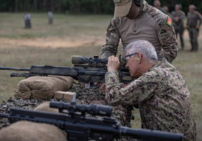 Lietuvoje lankėsi Portugalijos kariuomenės vadas - 7