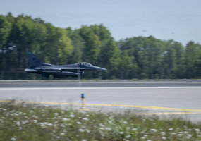 Lithuanian and U.S. forces conduct joint air operations training  - 6