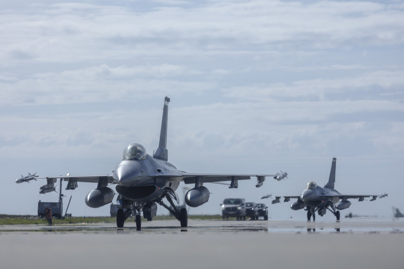 Lithuanian and U.S. forces conduct joint air operations training 