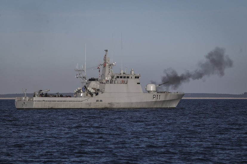 Žemaitis patrol vessel escorted FSRU Independence across the Baltic Sea