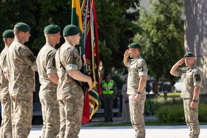Karaliaus Mindaugo husarų batalionas paminėjo Panevėžio išvadavimo ir vėliavos dienos metines