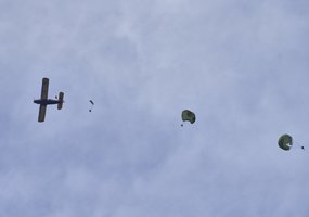 Ukrainian instructors underwent emergency parachute release training  - 5