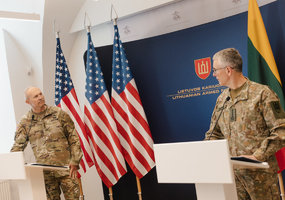 Chief of Defence and U.S. Chief of Staff of the Army discussed cooperation on creating the... - 4
